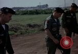 Standbild sentry Hunde Tan Son Nhut Air Force Base Vietnam, 1965, aus Sekunde 57 historischem Filmmaterial Videoclip 65675028500