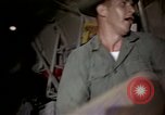 Standbild sentry Hunde Tan Son Nhut Air Force Base Vietnam, 1965, aus Sekunde 25 historischem Filmmaterial Videoclip 65675028501