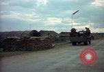 Standbild sentry Hunde Tan Son Nhut Air Force Base Vietnam, 1965, aus Sekunde 17 historischem Filmmaterial Videoclip 65675028508