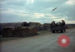 Standbild sentry Hunde Tan Son Nhut Air Force Base Vietnam, 1965, aus Sekunde 19 historischem Filmmaterial Videoclip 65675028508