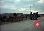 Standbild sentry Hunde Tan Son Nhut Air Force Base Vietnam, 1965, aus Sekunde 23 historischem Filmmaterial Videoclip 65675028508