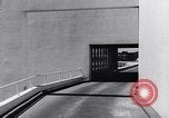 Standbild Ford bewegten Wandgemälde Flushing Meadows New York USA, 1940, aus Sekunde 35 historischem Filmmaterial Videoclip 65675028519