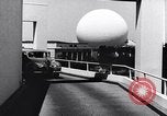 Standbild Ford bewegten Wandgemälde Flushing Meadows New York USA, 1940, aus Sekunde 58 historischem Filmmaterial Videoclip 65675028519