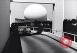 Standbild Ford bewegten Wandgemälde Flushing Meadows New York USA, 1940, aus Sekunde 59 historischem Filmmaterial Videoclip 65675028519