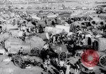 Immagine di Pellegrini indù Tamil Nadu India, 1943, secondo 23 filmato di repertorio 65675028523