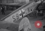 Standbild Messerschmitt Bf 110 oder Me 110 in USA inspiziert 1941 Downey California USA, 1941, aus Sekunde 5 historischem Filmmaterial Videoclip 65675028542