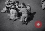 Standbild Kinder New York City USA, 1941, aus Sekunde 49 historischem Filmmaterial Videoclip 65675028547
