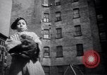 Standbild Kinder New York City USA, 1941, aus Sekunde 56 historischem Filmmaterial Videoclip 65675028547