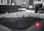 Standbild Kinder New York City USA, 1941, aus Sekunde 60 historischem Filmmaterial Videoclip 65675028547