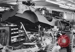 Immagine di accordo per lo sciopero automobilistico della Ford Dearborn Michigan USA, 1941, secondo 18 filmato di repertorio 65675028549