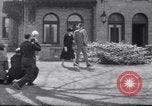 Immagine di accordo per lo sciopero automobilistico della Ford Dearborn Michigan USA, 1941, secondo 49 filmato di repertorio 65675028549