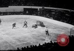 Standbild Stanley Cup Detroit Michigan USA, 1941, aus Sekunde 40 historischem Filmmaterial Videoclip 65675028551