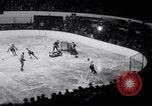 Standbild Stanley Cup Detroit Michigan USA, 1941, aus Sekunde 42 historischem Filmmaterial Videoclip 65675028551
