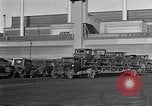 Image Automobiles recyclées en usine Ford United States USA, 1926, de la seconde 18 séquences d'archives historiques vidéo 65675028573