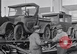 Image Automobiles recyclées en usine Ford United States USA, 1926, de la seconde 29 séquences d'archives historiques vidéo 65675028573