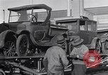 Image Automobiles recyclées en usine Ford United States USA, 1926, de la seconde 33 séquences d'archives historiques vidéo 65675028573
