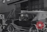 Image Automobiles recyclées en usine Ford United States USA, 1926, de la seconde 58 séquences d'archives historiques vidéo 65675028573