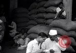 Standbild indische Volk Bombay Indien, 1958, aus Sekunde 14 historischem Filmmaterial Videoclip 65675028585