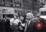 Standbild Hubschrauberlandeplatz auf dem Dach des Hochhauses New York City USA, 1964, aus Sekunde 16 historischem Filmmaterial Videoclip 65675028593