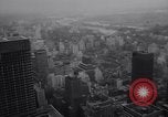 Standbild Hubschrauberlandeplatz auf dem Dach des Hochhauses New York City USA, 1964, aus Sekunde 43 historischem Filmmaterial Videoclip 65675028593