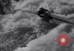 Standbild Slalom Rennen Österreich, 1965, aus Sekunde 30 historischem Filmmaterial Videoclip 65675028596