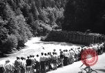 Standbild Slalom Rennen Österreich, 1965, aus Sekunde 47 historischem Filmmaterial Videoclip 65675028596