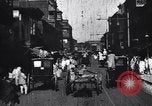 Immagine di Strada trafficata in una città India, 1953, secondo 3 filmato di repertorio 65675028598