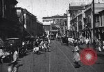 Immagine di Strada trafficata in una città India, 1953, secondo 12 filmato di repertorio 65675028598