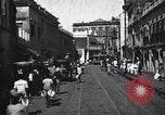 Immagine di Strada trafficata in una città India, 1953, secondo 17 filmato di repertorio 65675028598