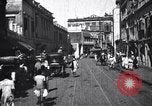 Immagine di Strada trafficata in una città India, 1953, secondo 18 filmato di repertorio 65675028598