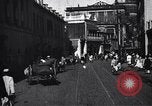 Immagine di Strada trafficata in una città India, 1953, secondo 25 filmato di repertorio 65675028598