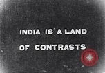 Immagine di Popolo Indiano e animali India, 1947, secondo 6 filmato di repertorio 65675028609