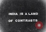 Immagine di Popolo Indiano e animali India, 1947, secondo 7 filmato di repertorio 65675028609