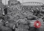 Standbild schwarz Marketing Shanghai China, 1946, aus Sekunde 38 historischem Filmmaterial Videoclip 65675028621