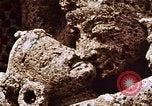 Image Les civils indiens reçoivent l'enseignement de contrôle des naissances l'Inde, 1965, de la seconde 26 séquences d'archives historiques vidéo 65675028642
