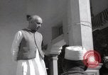 Standbild Pandit Jawaharlal Nehru Allahabad in Indien, 1941, aus Sekunde 35 historischem Filmmaterial Videoclip 65675028650