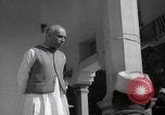 Standbild Pandit Jawaharlal Nehru Allahabad in Indien, 1941, aus Sekunde 42 historischem Filmmaterial Videoclip 65675028650
