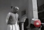 Standbild Pandit Jawaharlal Nehru Allahabad in Indien, 1941, aus Sekunde 45 historischem Filmmaterial Videoclip 65675028650