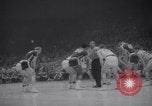 Image match de basket Louisville Kentucky USA, 1958, de la seconde 6 séquences d'archives historiques vidéo 65675028661