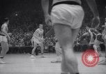 Image match de basket Louisville Kentucky USA, 1958, de la seconde 24 séquences d'archives historiques vidéo 65675028661