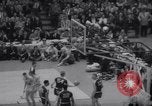Image match de basket Louisville Kentucky USA, 1958, de la seconde 32 séquences d'archives historiques vidéo 65675028661