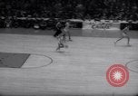 Image match de basket Louisville Kentucky USA, 1958, de la seconde 60 séquences d'archives historiques vidéo 65675028661