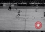 Image match de basket Louisville Kentucky USA, 1958, de la seconde 61 séquences d'archives historiques vidéo 65675028661