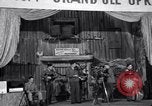 Immagine di Il Grand Ole Opry Visualizza Francoforte GERMANIA, 1952, secondo 49 filmato di repertorio 65675028662