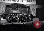 Standbild Grand Ole Opry Show Frankfurt Deutschland, 1952, aus Sekunde 4 historischem Filmmaterial Videoclip 65675028663