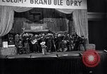 Standbild Grand Ole Opry Show Frankfurt Deutschland, 1952, aus Sekunde 13 historischem Filmmaterial Videoclip 65675028663