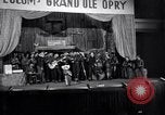 Standbild Grand Ole Opry Show Frankfurt Deutschland, 1952, aus Sekunde 52 historischem Filmmaterial Videoclip 65675028663