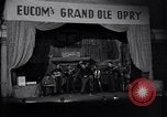 Immagine di Melody Pals bluegrass band Francoforte GERMANIA, 1952, secondo 21 filmato di repertorio 65675028664