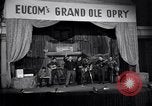 Immagine di Melody Pals bluegrass band Francoforte GERMANIA, 1952, secondo 22 filmato di repertorio 65675028664