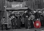 Immagine di Melody Pals bluegrass band Francoforte GERMANIA, 1952, secondo 47 filmato di repertorio 65675028664